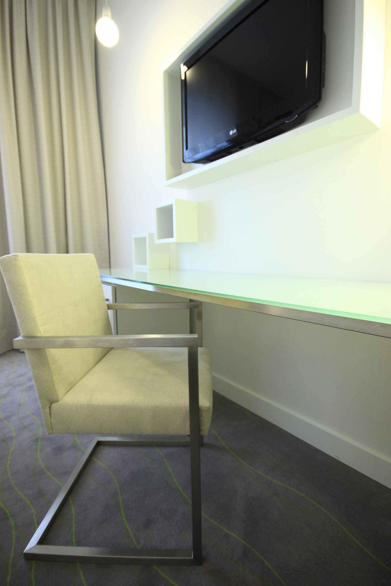 Pure White Hotel Praha Bagian luar foto