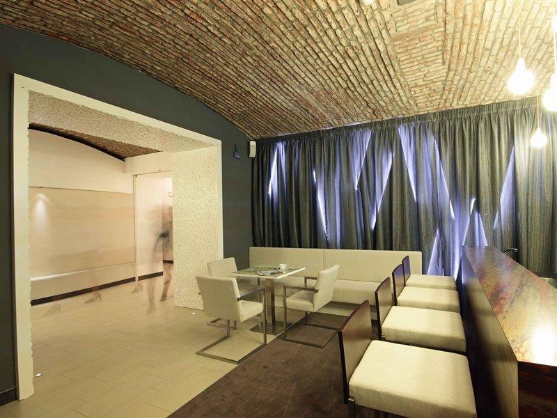 Pure White Hotel Praha Bagian luar foto