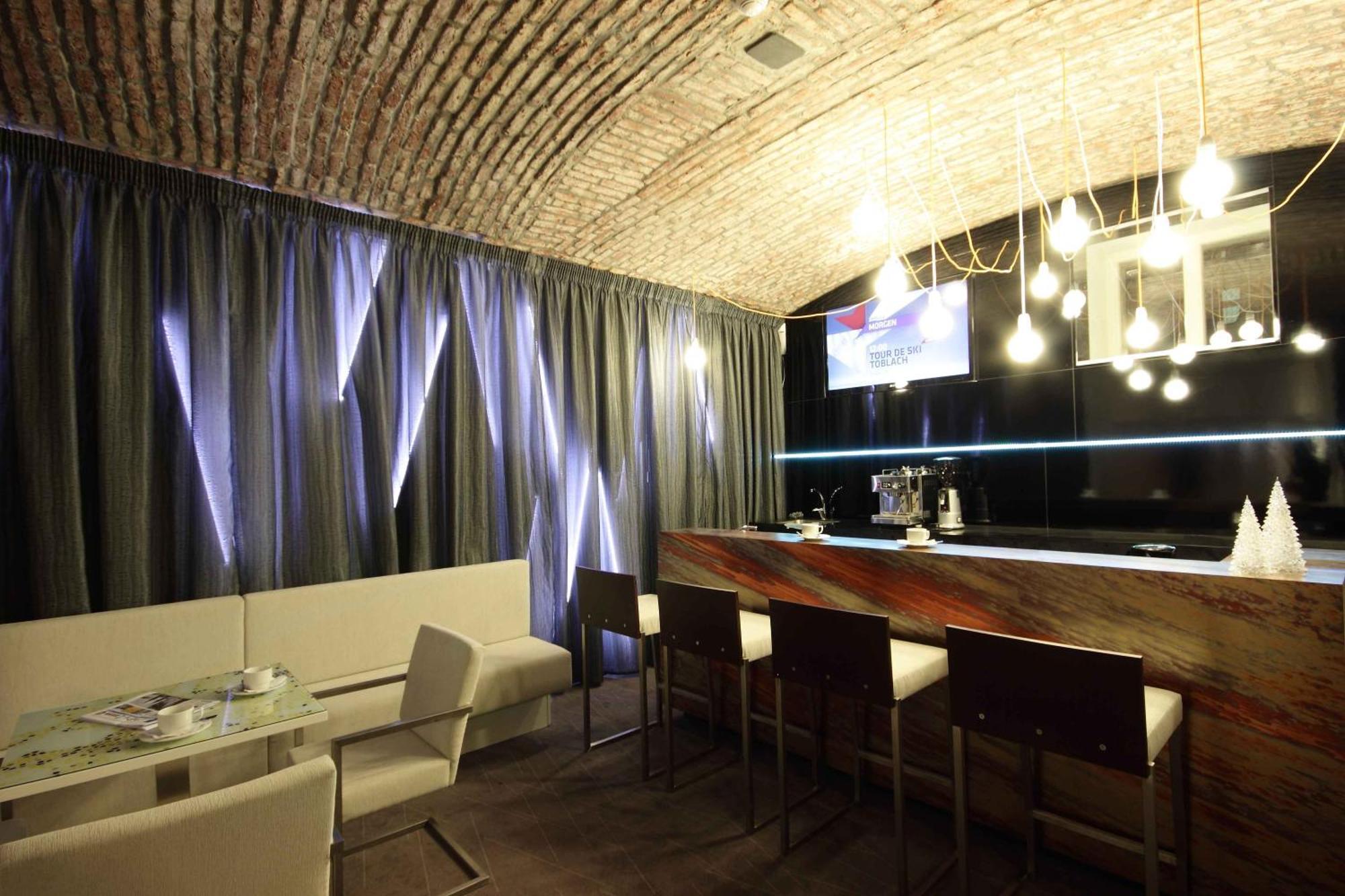 Pure White Hotel Praha Restoran foto