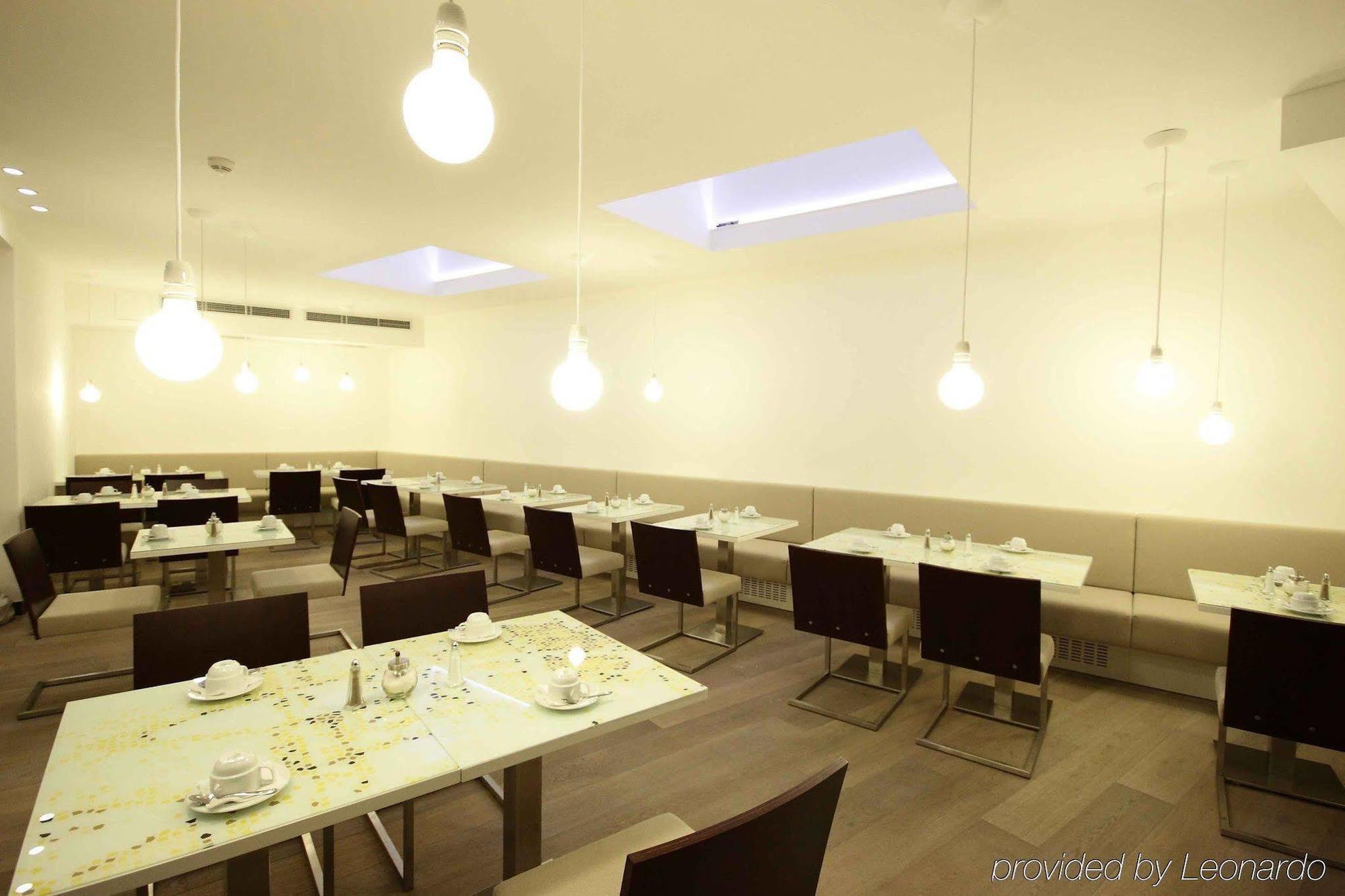 Pure White Hotel Praha Restoran foto